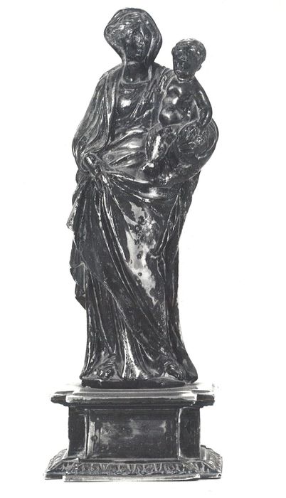 Statue : Vierge à l'Enfant