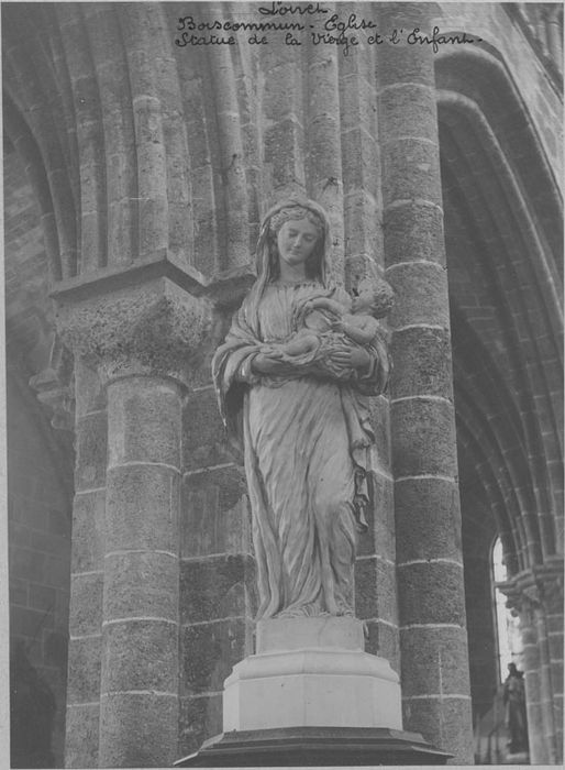 Statue : Vierge à l'Enfant