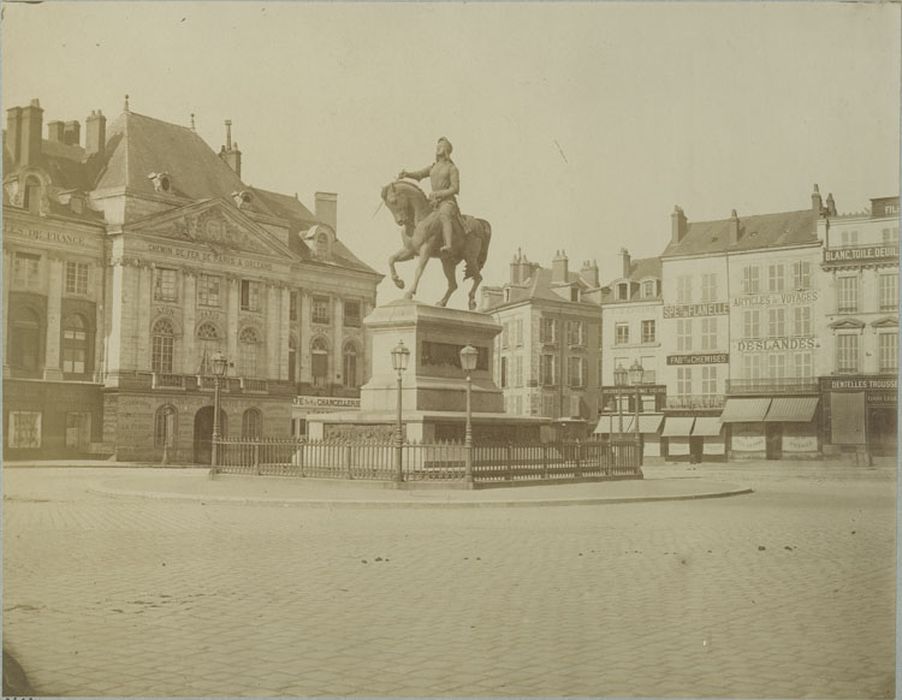 Monument équestre à Jeanne d'Arc, vue générale