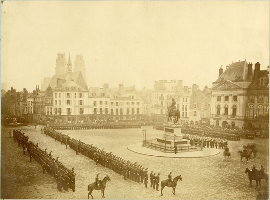 Monument équestre à Jeanne d'Arc, vue générale