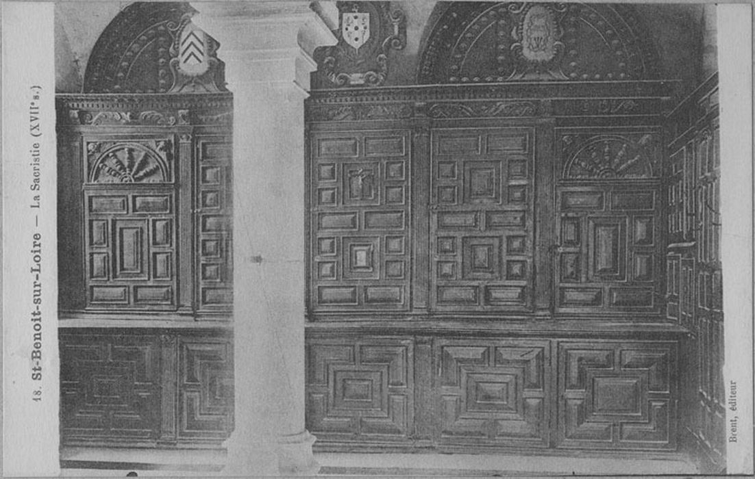 armoire à reliquaires, lambris de revêtement