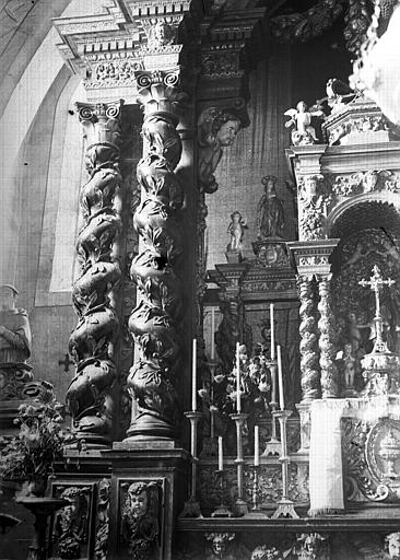 Intérieur : vue sur le choeur, colonnes, détails