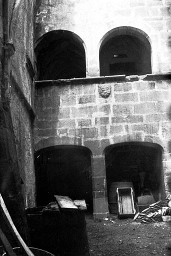 Intérieur : arcades, détails de maçonnerie