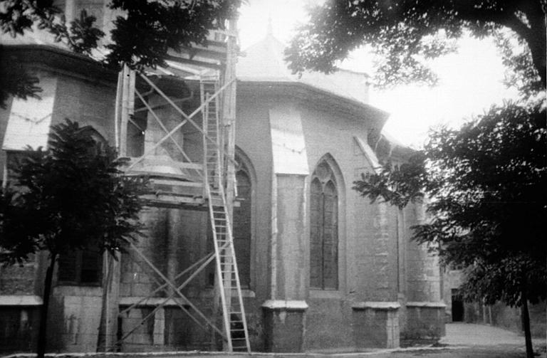 Extérieur : façade latérale, travaux