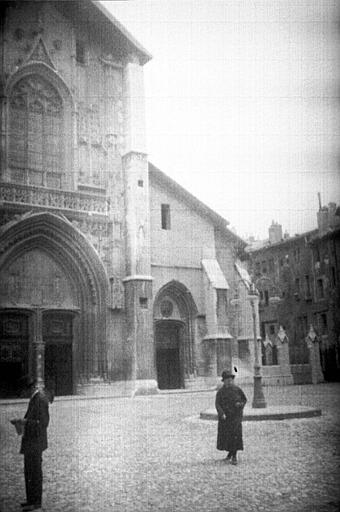 Extérieur : façade latérale, abords