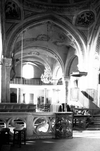 Intérieur : nef, vaisseau, chancel, voûtains, coupole sur trompes