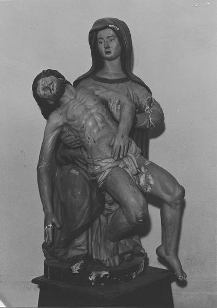 groupe sculpté : Vierge de Pitié (provenant de l'ancien Carmel de Cahors) - © Ministère de la Culture (France), Médiathèque du patrimoine et de la photographie, diffusion RMN-GP