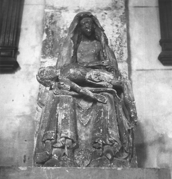 groupe sculpté : Vierge de Pitié