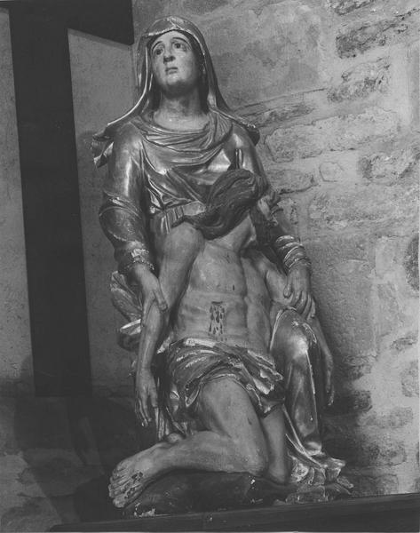 Groupe sculpté : Vierge de Pitié