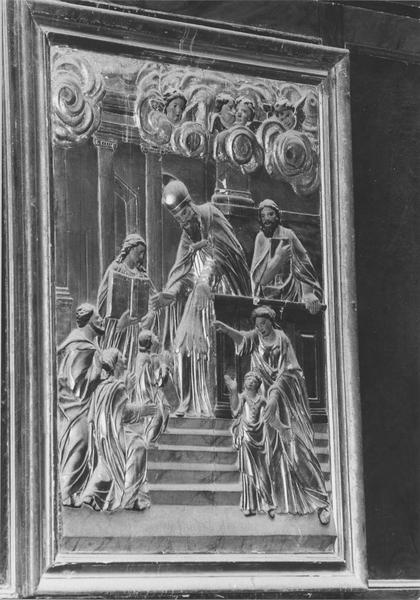 bas-reliefs : Scènes de la vie de la Vierge, panneau sculpté, réemployé dans les lambris du choeur