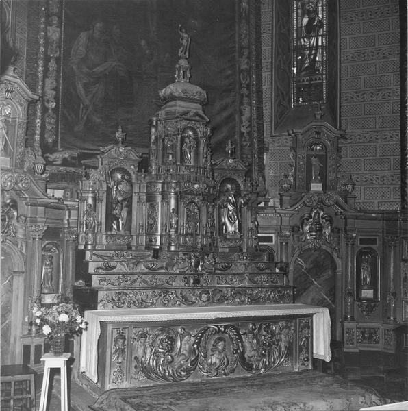 décor du choeur comprenant le maître-autel et son retable, détail de l'autel et du tabernacle - © Ministère de la Culture (France), Médiathèque du patrimoine et de la photographie (objets mobiliers), tous droits réservés