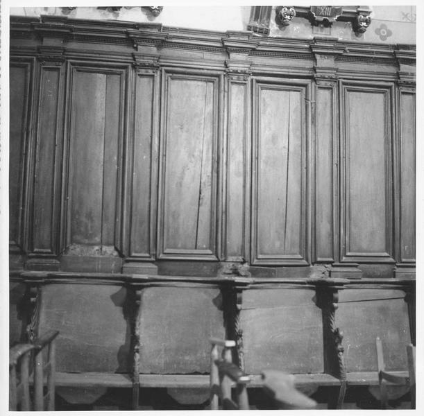 lambris de revêtement et stalles