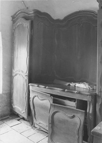 meuble de sacristie - © Ministère de la Culture (France), Médiathèque du patrimoine et de la photographie (objets mobiliers), tous droits réservés