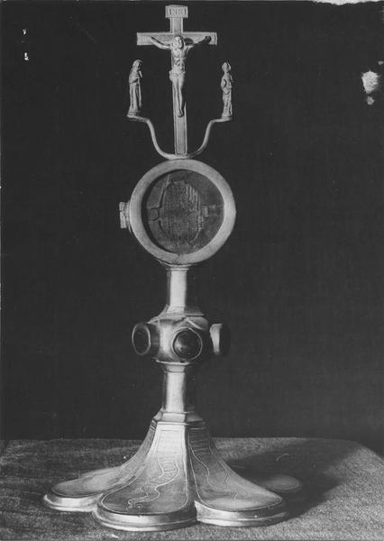 reliquaire-monstrance : Christ en croix entre la Vierge et saint Jean (le) - © Ministère de la Culture (France), Médiathèque du patrimoine et de la photographie (objets mobiliers), tous droits réservés