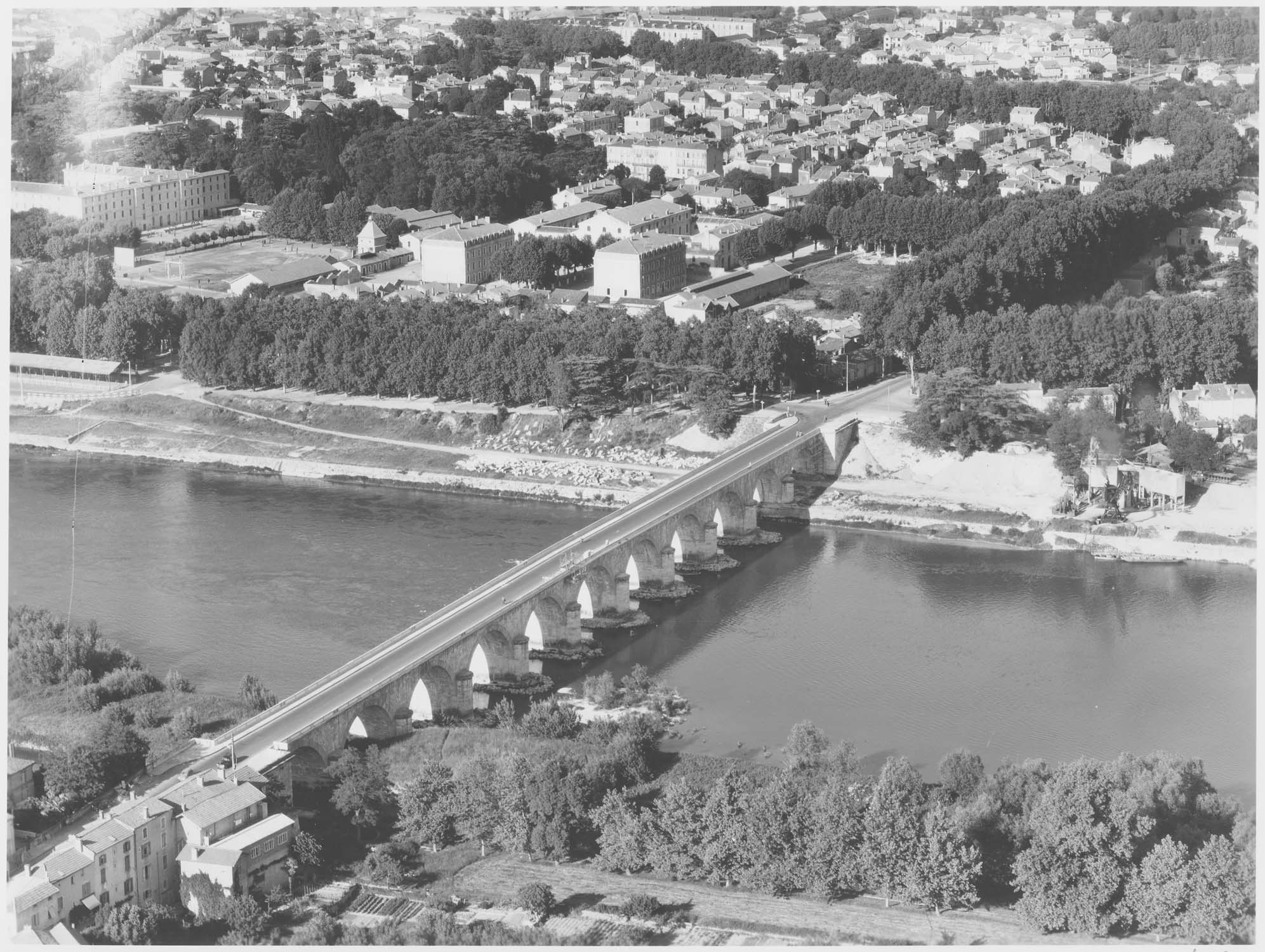 Pont-canal sur la Garonne