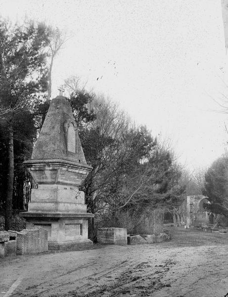 Monument funéraire