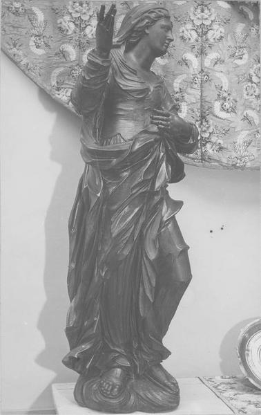 statue du retable : Vierge de l'Annonciation, vue générale