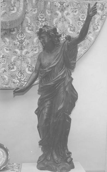 statue du retable : ange de l'Annonciation, vue générale