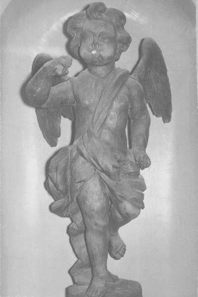 statue : angelot, vue générale - © Ministère de la Culture (France), Médiathèque du patrimoine et de la photographie (objets mobiliers), tous droits réservés