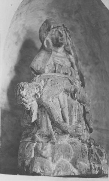 groupe sculpté : Vierge de Pitié, vue générale