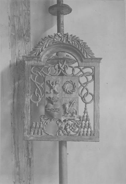 bâton de procession de la confrérie des Pénitents Blancs : blason, vue générale - © Ministère de la Culture (France), Médiathèque du patrimoine et de la photographie (objets mobiliers), tous droits réservés