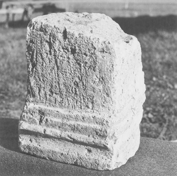 Autel votif (fragment), vue générale