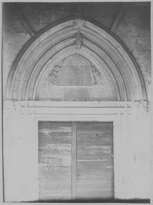 plaque commémorative de la construction de l'église