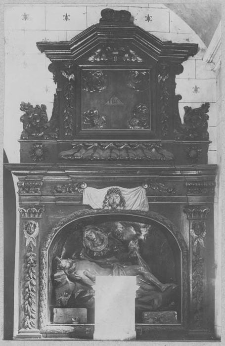 groupe sculpté : Vierge de Pitié