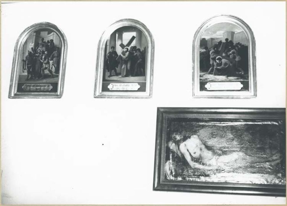 trois tableaux (chemin de croix) et leurs cadres, tableau : Christ mort 