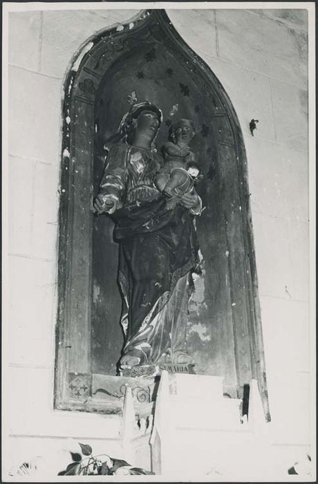 statue : Vierge à l'Enfant
