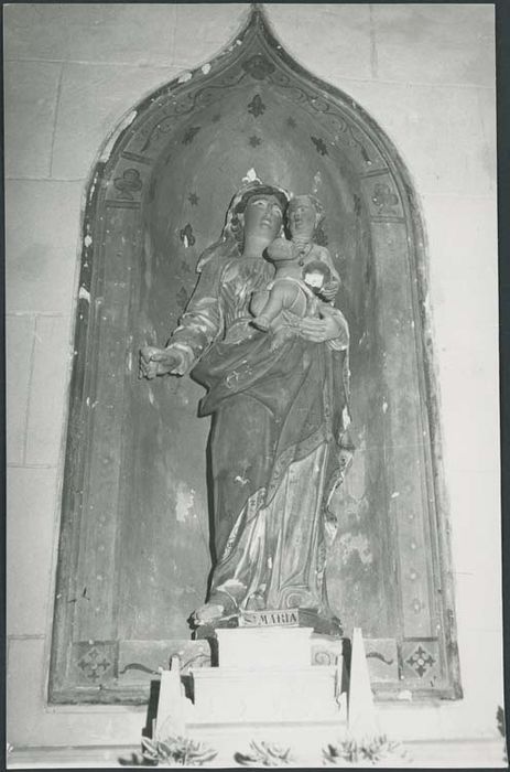 statue : Vierge à l'Enfant