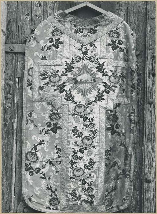 Chasuble, étole, manipule et voile de calice