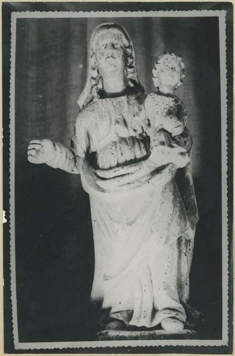 statue : Vierge à l'Enfant