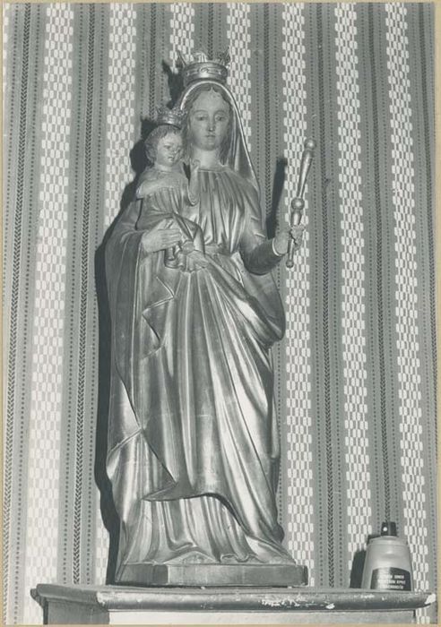 Statue : Vierge à l'Enfant