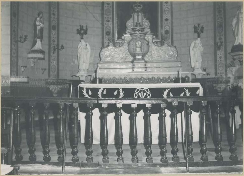 autel (maître-autel), tabernacle et peintures du choeur - © Ministère de la Culture (France), Médiathèque du patrimoine et de la photographie, diffusion GrandPalaisRmn Photo