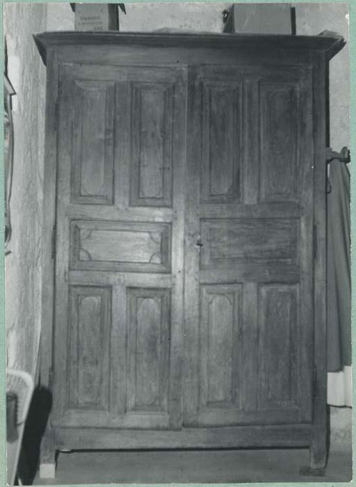 Armoire de sacristie