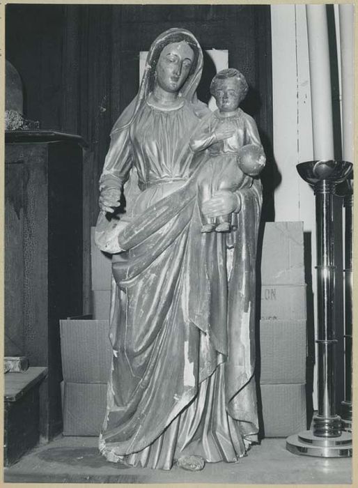 Statue : Vierge à l'Enfant