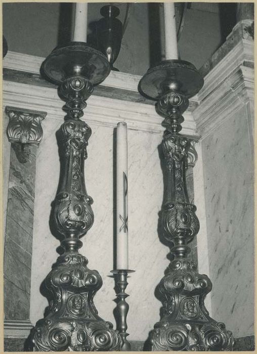 deux flambeaux
