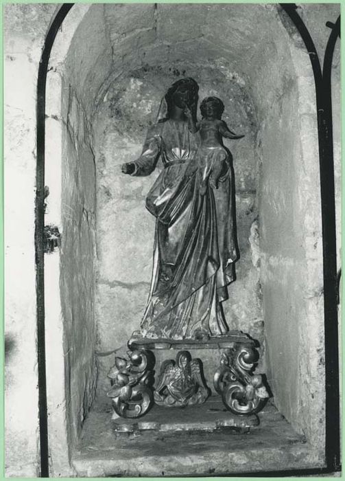 statue : Vierge à l'Enfant