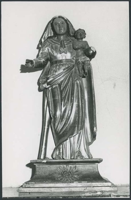 statue : Vierge à l'Enfant