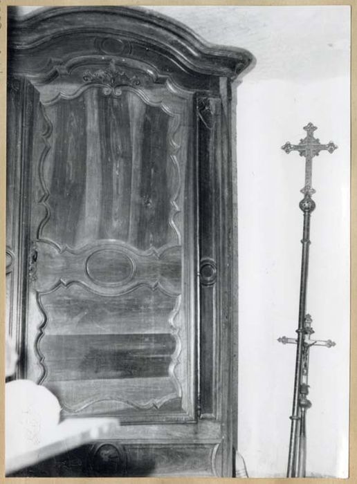 Armoire de sacristie