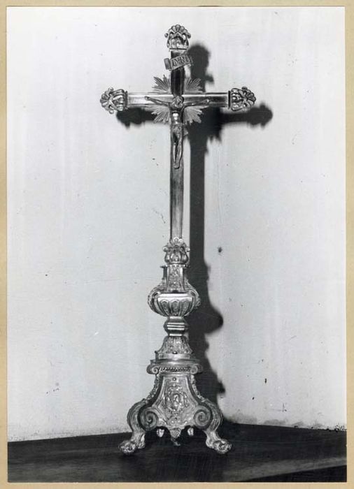 croix d'autel