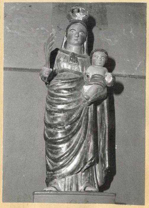 statue : Vierge à l'Enfant