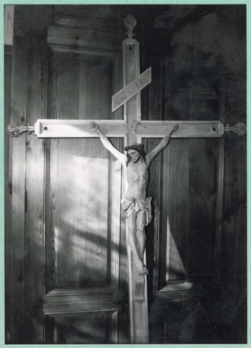 christ en croix, croix de pénitents ou de confrérie