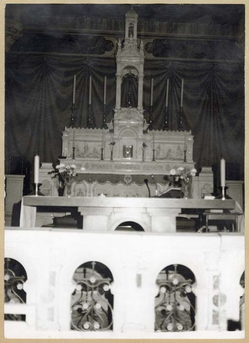 autel (maître-autel), tabernacle, exposition, clôture, six chandeliers et statue (statuette) : Vierge