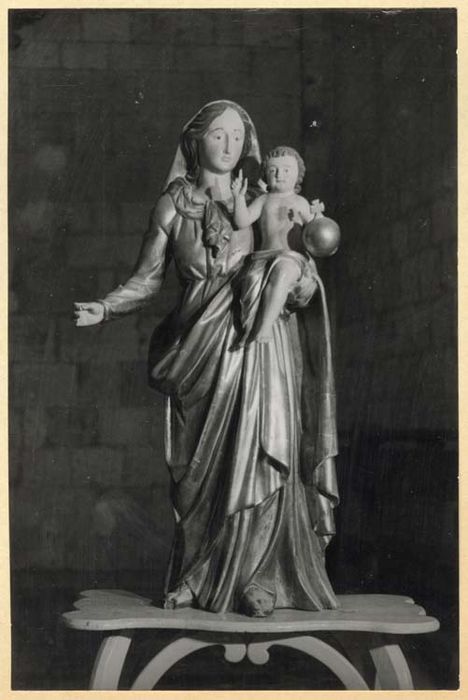 statue : Vierge à l'Enfant