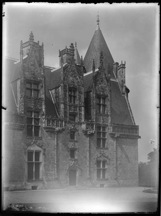 Extrémité de la façade sur le parc