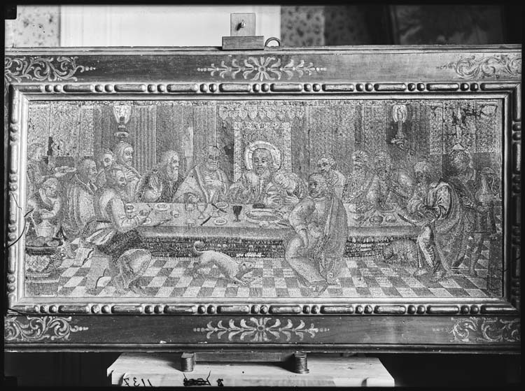 Tableau en broderie de soie et métal : La Cène ; Cadre en bois sculpté