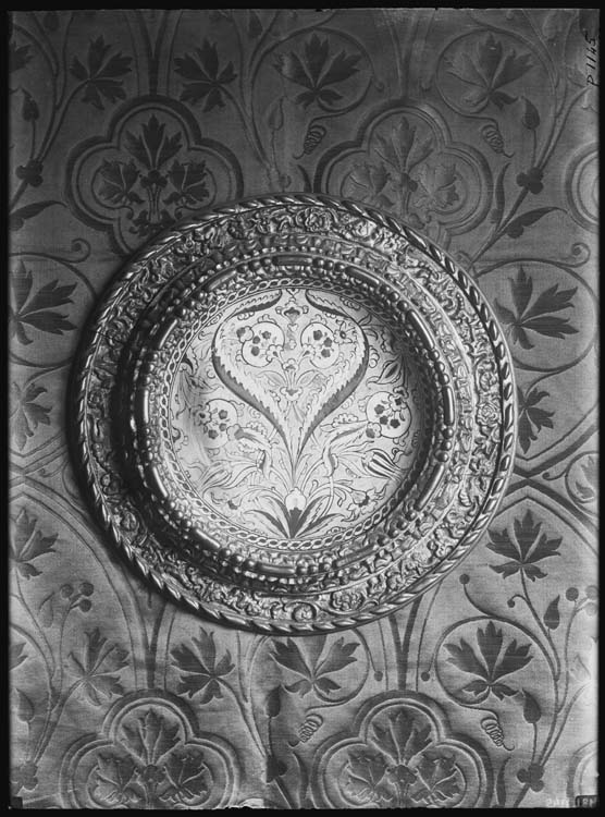Plat creux en faïence, Rhodes