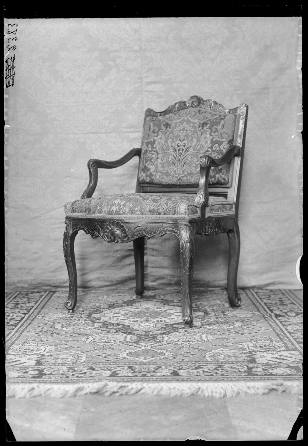 Fauteuil garni de tissu